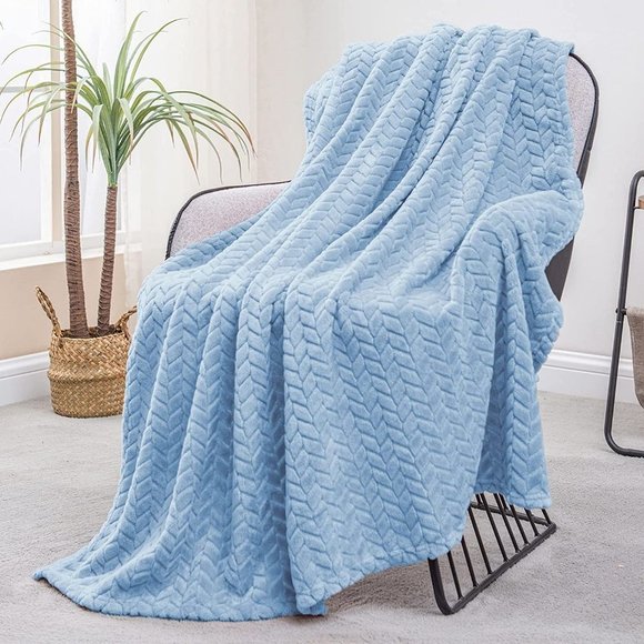 Baby Light Blue Jacquard Weave Pattern Decorative Warm Flannel Bed/Sofa Blanket - Picture 1 of 16